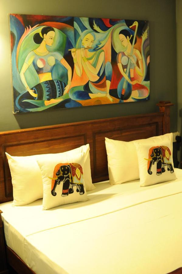 Hotel Tinaya Dambulla Zimmer foto