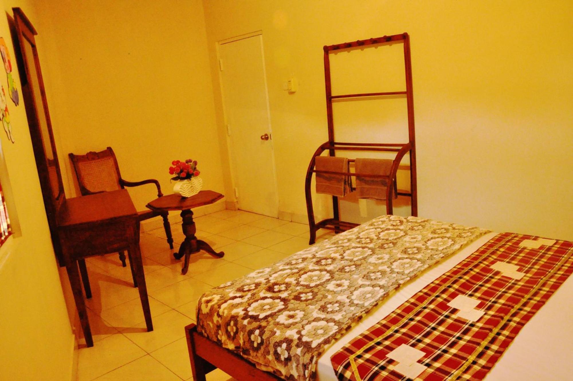 Hotel Tinaya Dambulla Zimmer foto